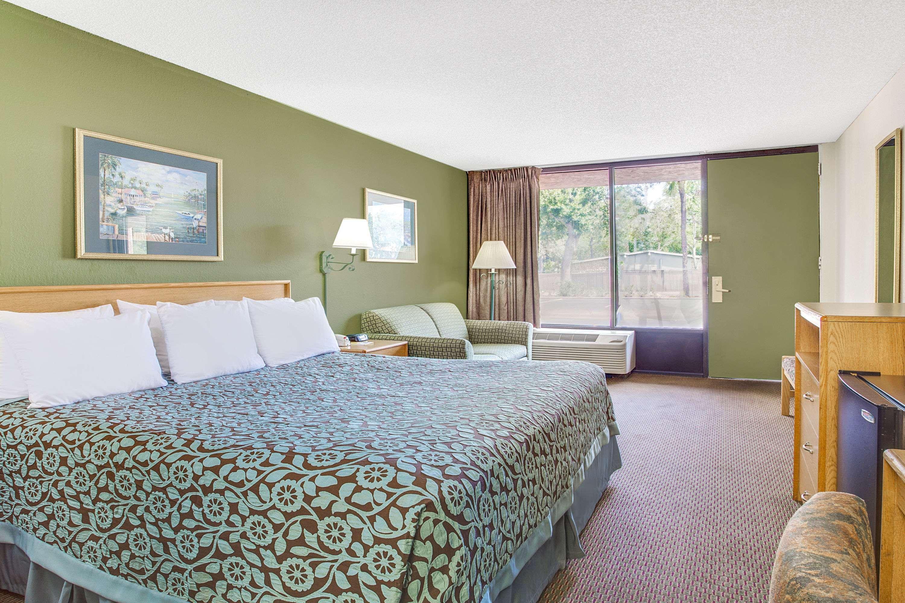 Days Inn By Wyndham Bradenton - Near The Gulf Dış mekan fotoğraf