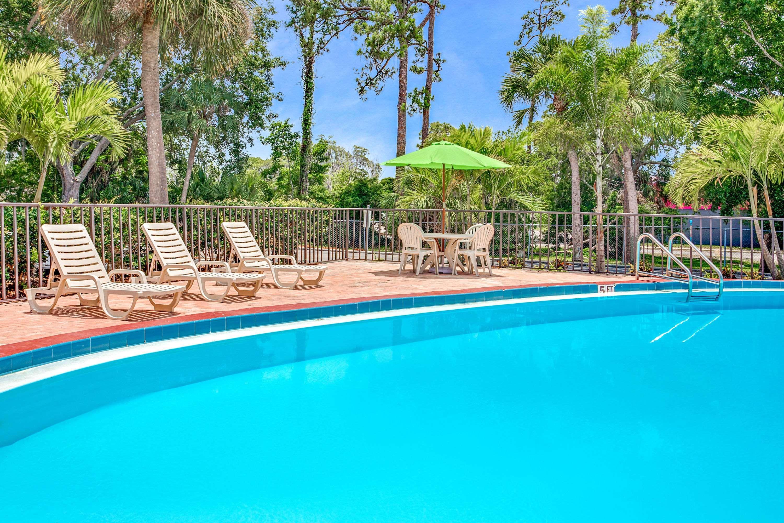 Days Inn By Wyndham Bradenton - Near The Gulf Dış mekan fotoğraf